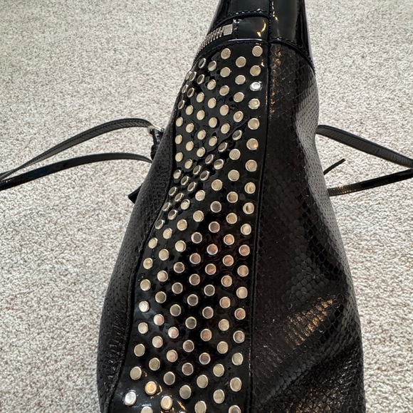 Stuart Weitzman Black Snakeskin Tote Bag - Picture 4 of 11